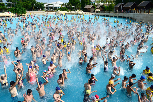 麗寶樂園-_大海嘯_summer2.jpg